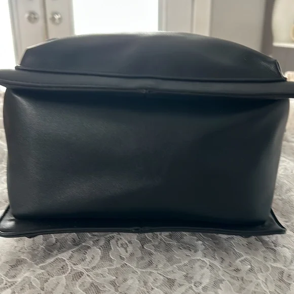 BCBG NWT Quincy black backpack - Picture 4 of 7